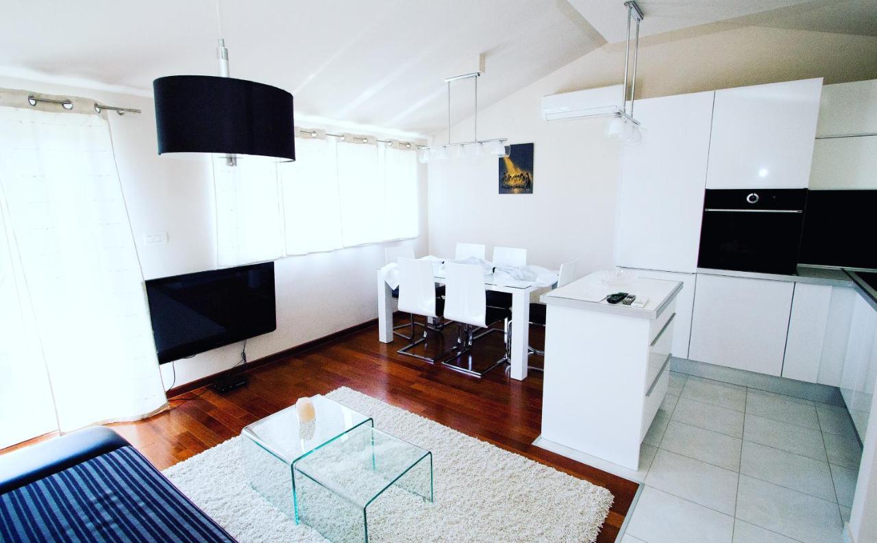 Deluxe Suites Mandić Omiš Extérieur photo