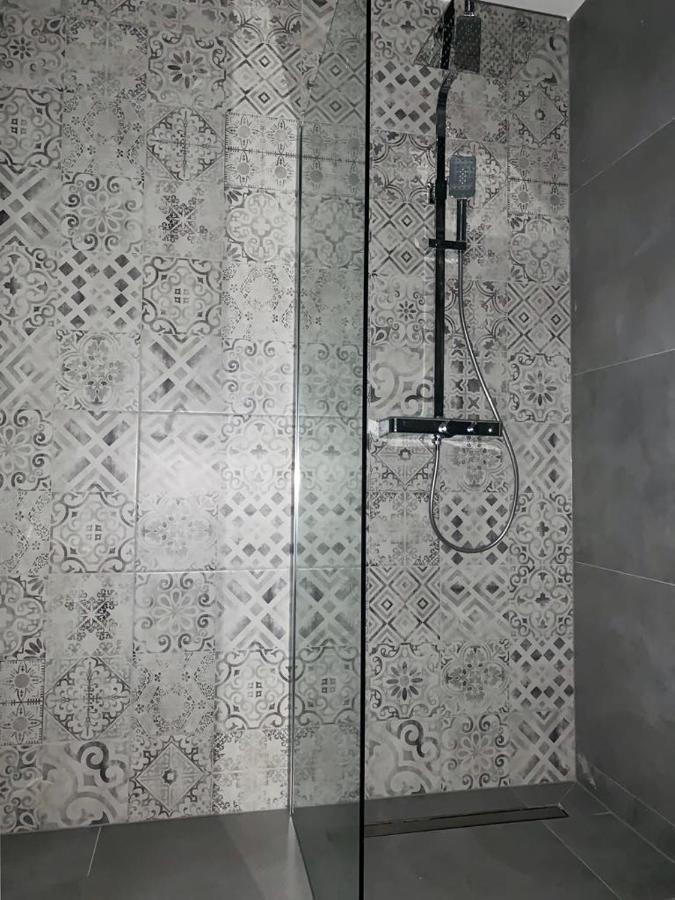 Deluxe Suites Mandić Omiš Extérieur photo