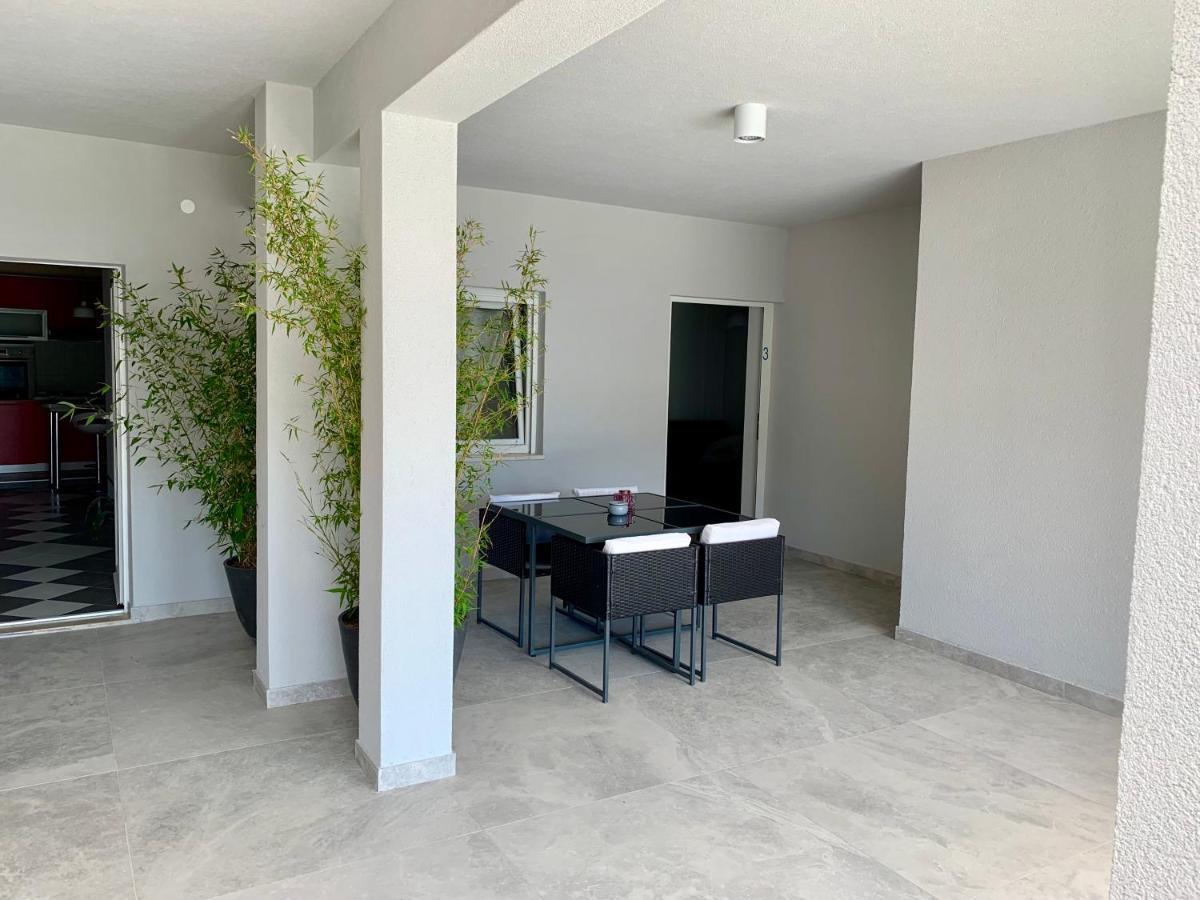 Deluxe Suites Mandić Omiš Extérieur photo